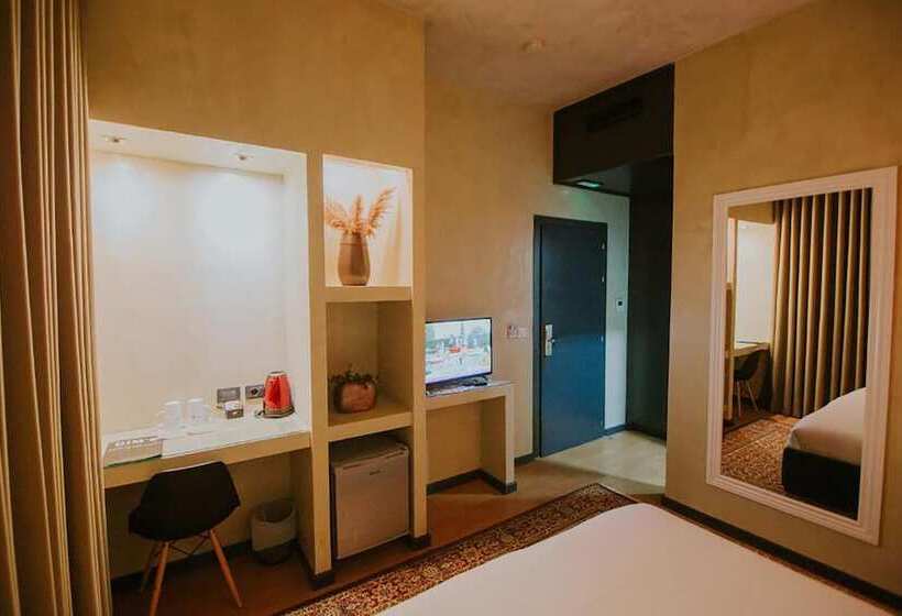اتاق استاندارد, Dim S Hotel & Restaurant