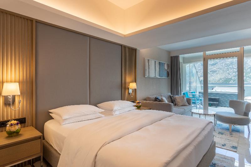 سوییت لوکس, Hyatt Regency Kotor Bay Resort