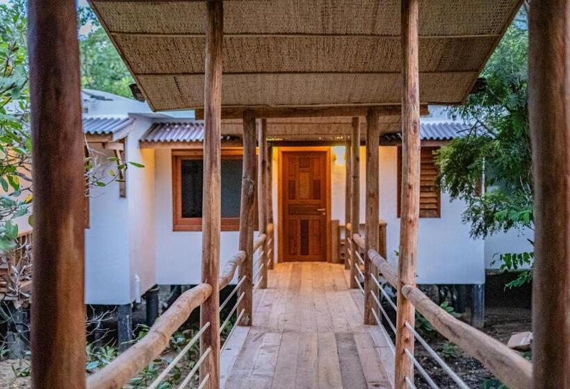 اتاق استاندارد با چشم‌انداز دریاچه, Peam Snea Resort