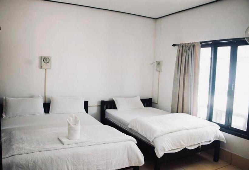 Standard Triple Room with Terrace, Diamond Resort Vang Vieng