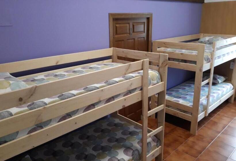 تختخواب در اتاق مشترک, Albergue La Vargona