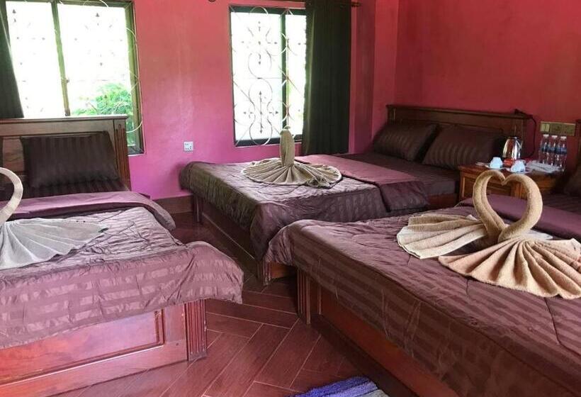 اتاق استاندارد سه نفره, Gibbon Lodge
