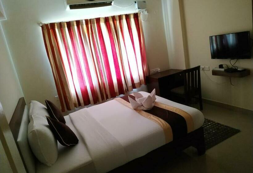 اتاق لوکس یک تخته, Bulande Comforts Service Apartment In Brookfield