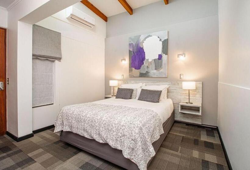 اتاق استاندارد, 202 Hotel Boutique