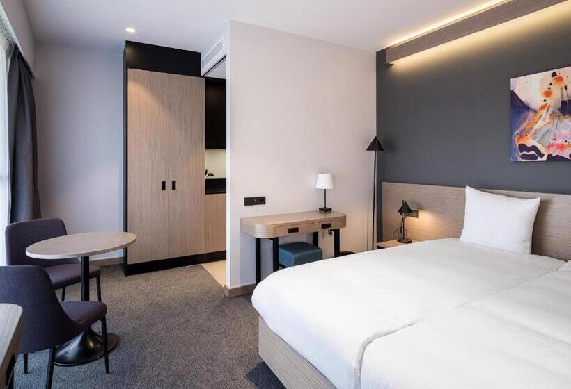 Deluxe Room King Size Bed, Executive Residency By Best Western Amsterdam Airport