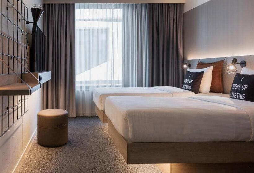 스탠다드 룸, Moxy Lausanne City