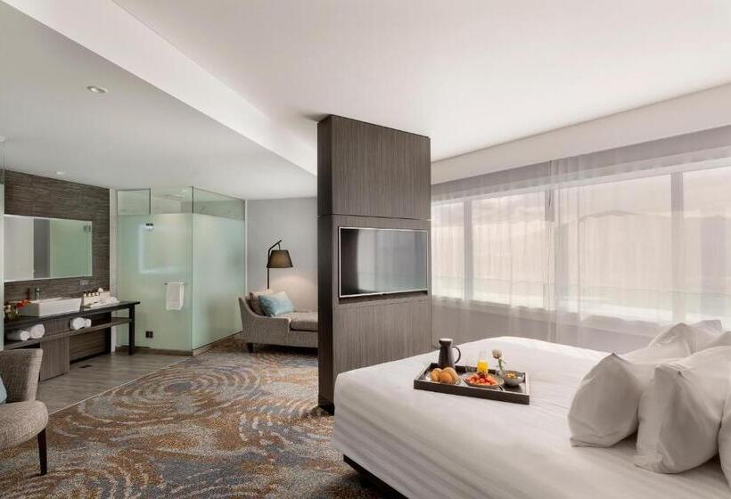 اتاق لوکس با تخت بزرگ, Pullman Rotorua