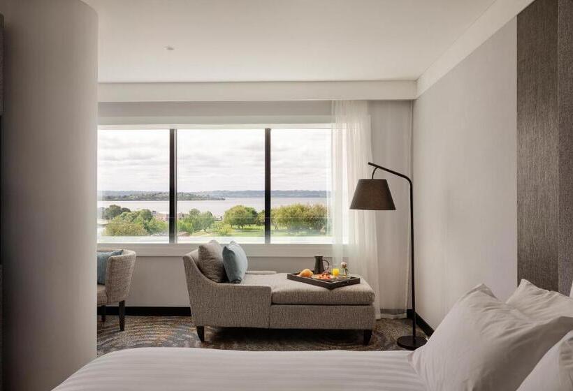 اتاق لوکس با تخت بزرگ, Pullman Rotorua