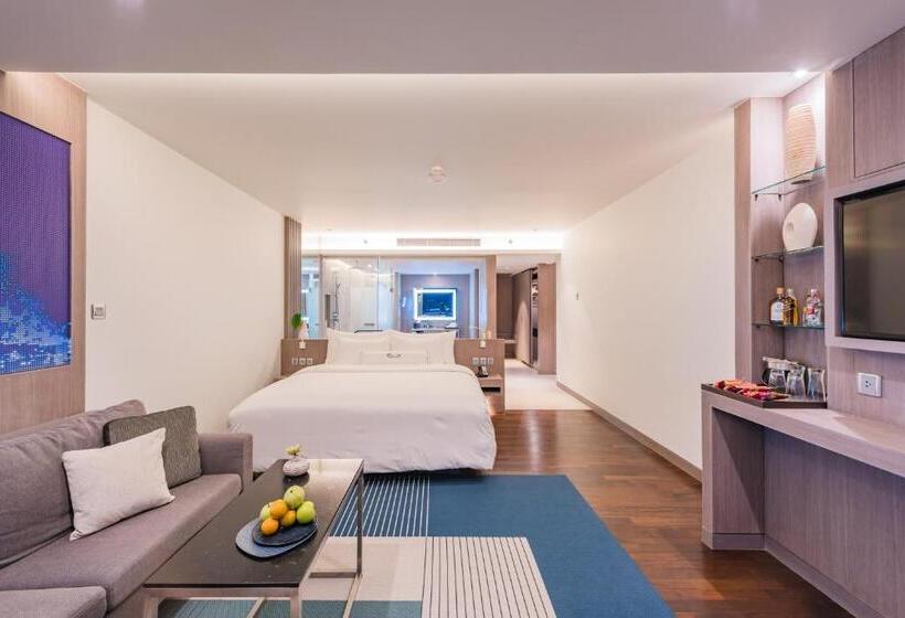 سوییت, Oceanfront Beach Resort   Sha Extra Plus