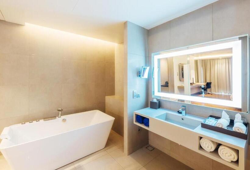 اتاق پرمیوم, Oceanfront Beach Resort   Sha Extra Plus