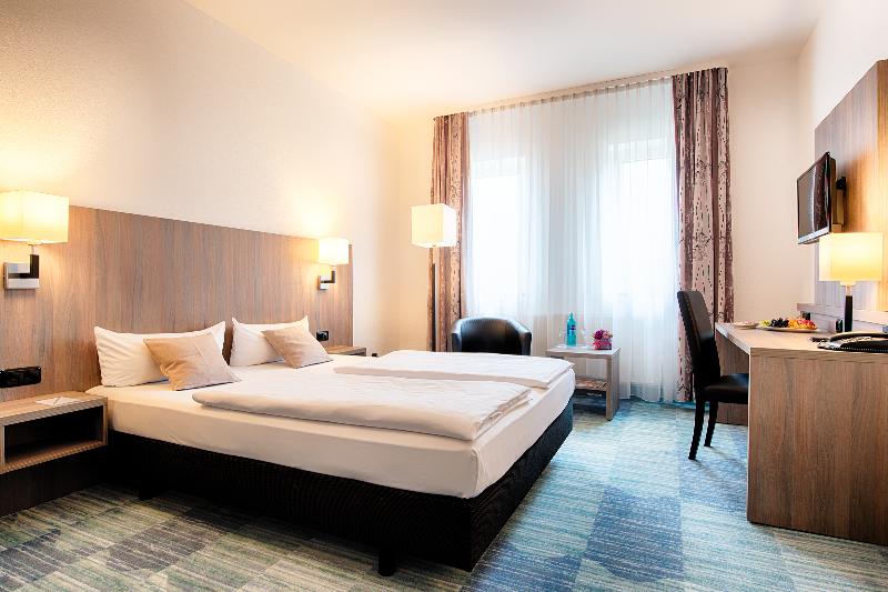 اتاق اساندارد با چشم‌انداز جانبی به دریا, Oceanfront Beach Resort   Sha Extra Plus