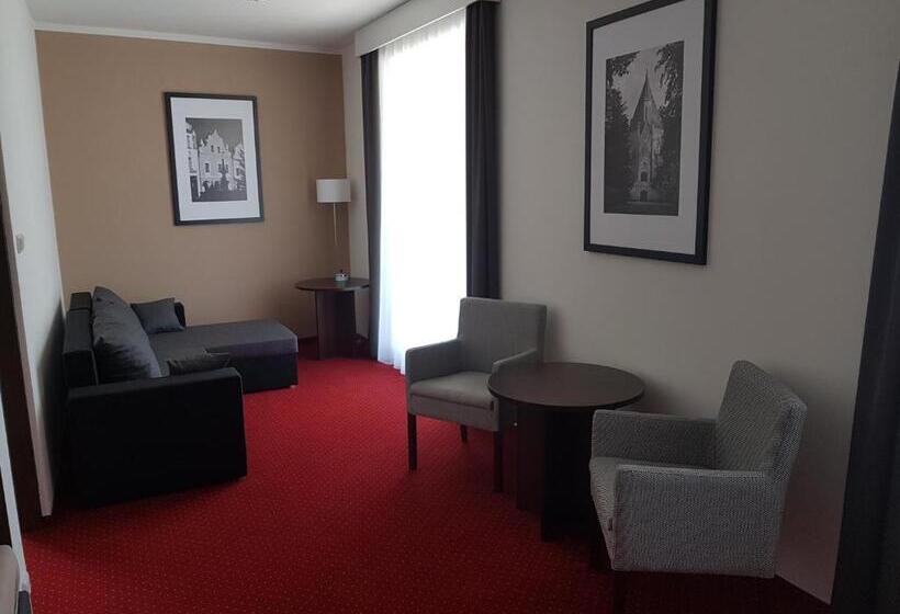 جناح, Wellness Hotel Harmonie Třeboň