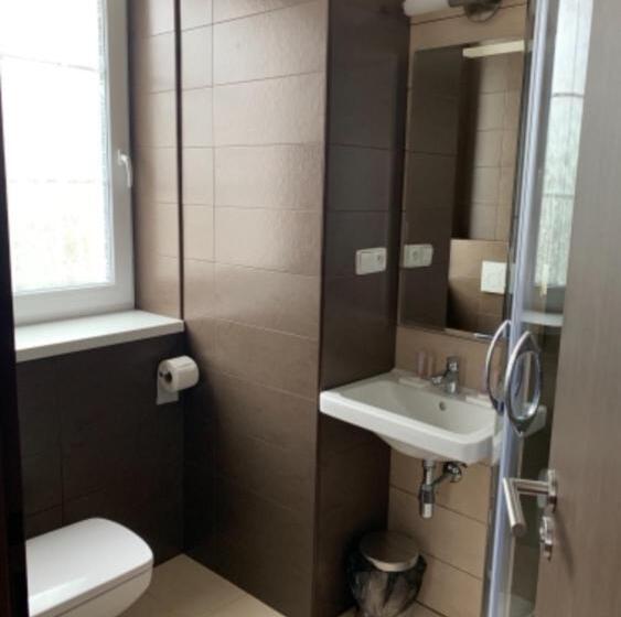 غرفة قياسية مزوَّدة بشُرفة, Wellness Hotel Harmonie Třeboň