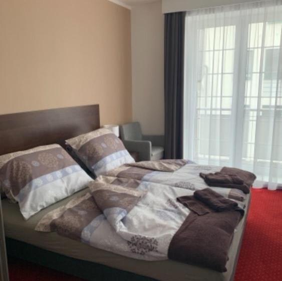 غرفة قياسية مزوَّدة بشُرفة, Wellness Hotel Harmonie Třeboň