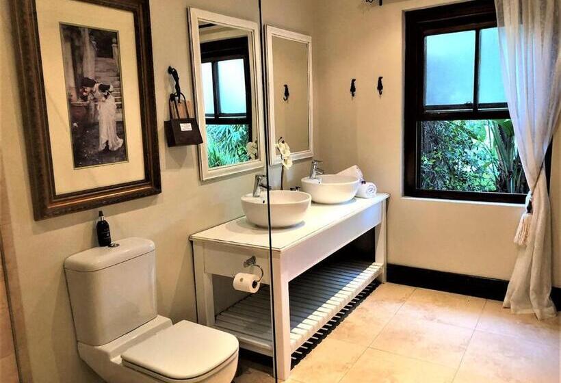 اتاق اکونومی, Bakenhof Winelands Lodge