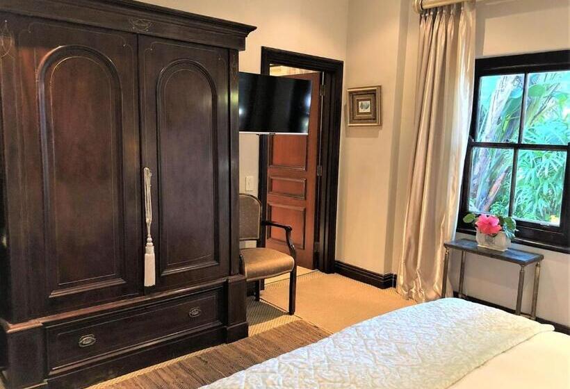 اتاق اکونومی, Bakenhof Winelands Lodge