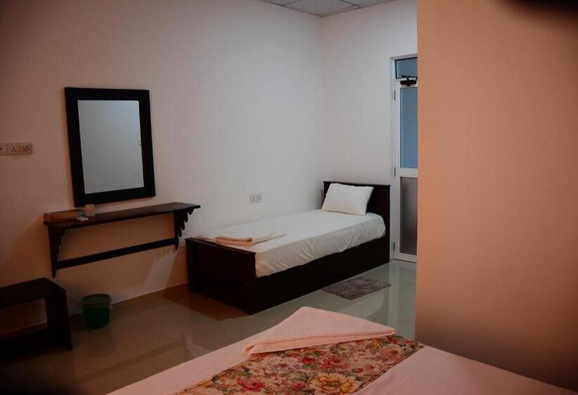 اتاق استاندارد سه نفره, Aqua House Hotel Yala