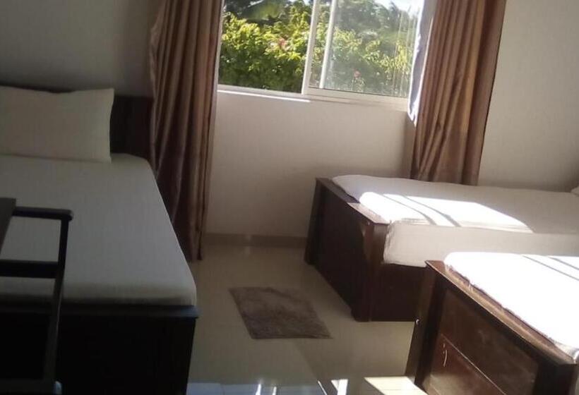 اتاق استاندارد سه نفره, Aqua House Hotel Yala