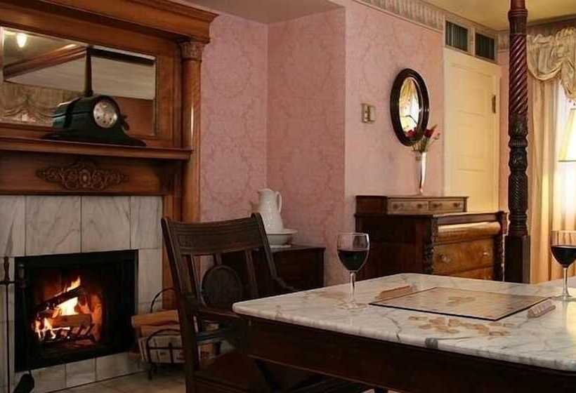 اتاق استاندارد, Martine Inn