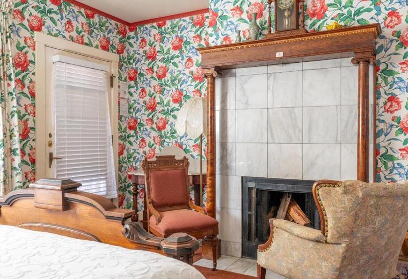 اتاق استاندارد با تخت بزرگ, Martine Inn