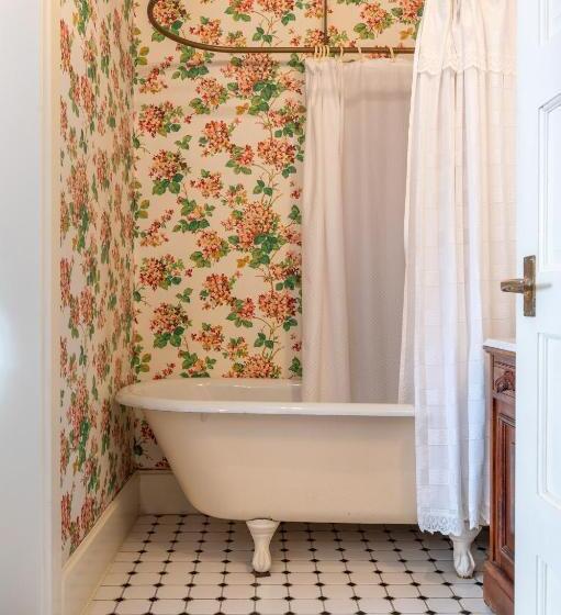 اتاق استاندارد با تخت بزرگ, Martine Inn