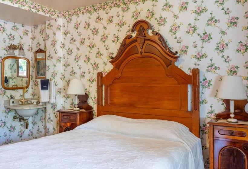اتاق استاندارد اینتریور, Martine Inn