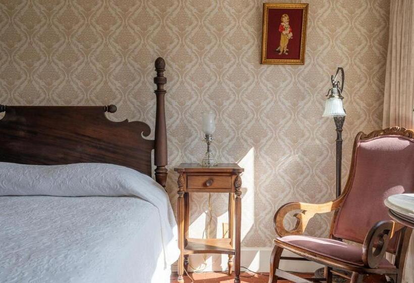 اتاق استاندارد اینتریور, Martine Inn