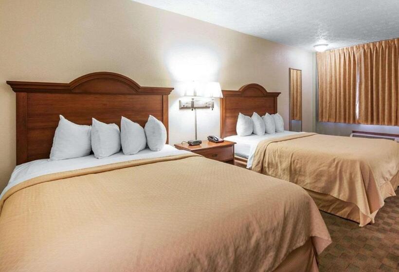 Standard Room, Quality Inn & Suites At Dollywood Lane