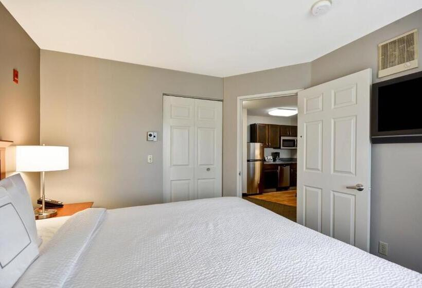 سوئیت با تخت بزرگ, Towneplace Suites Sioux Falls