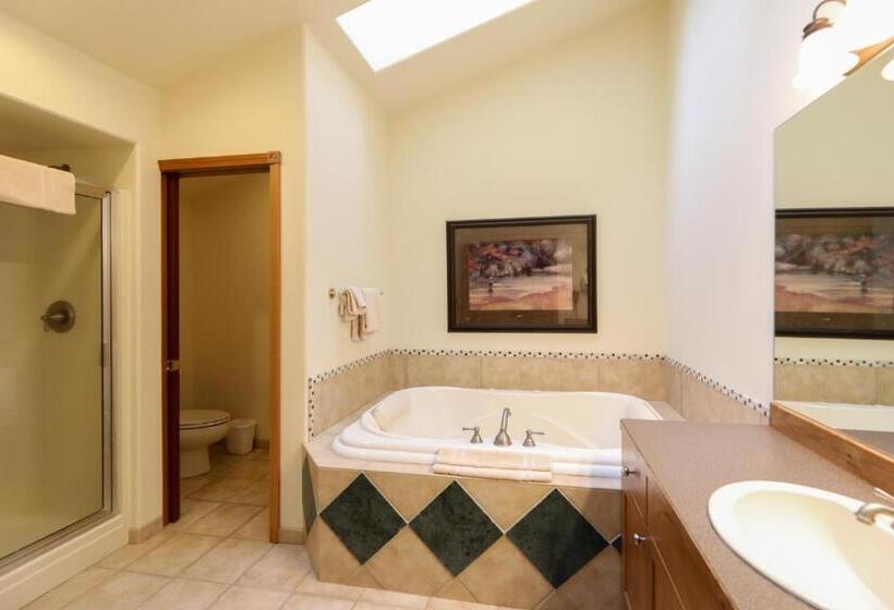 استودیوی لوکس, Meadow Lake Resort & Condos