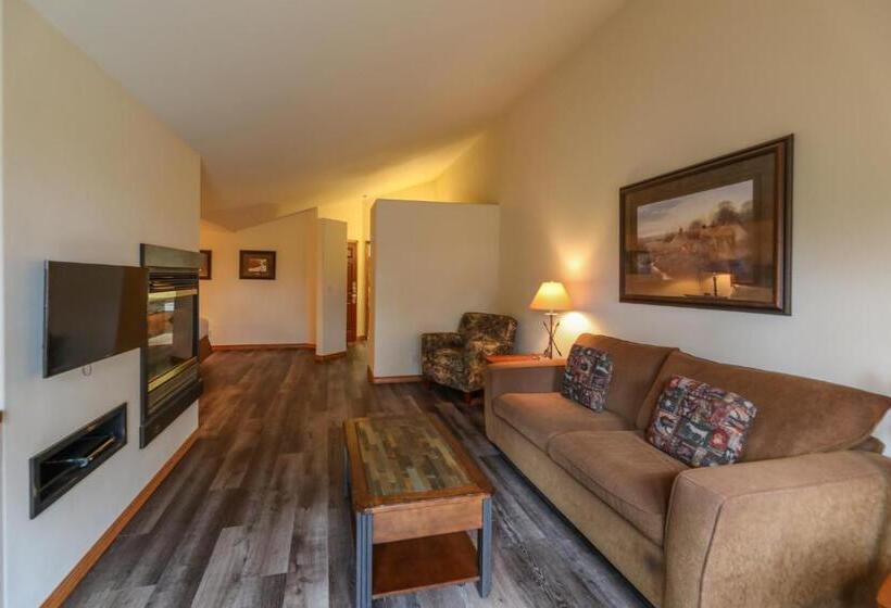 استودیوی لوکس, Meadow Lake Resort & Condos