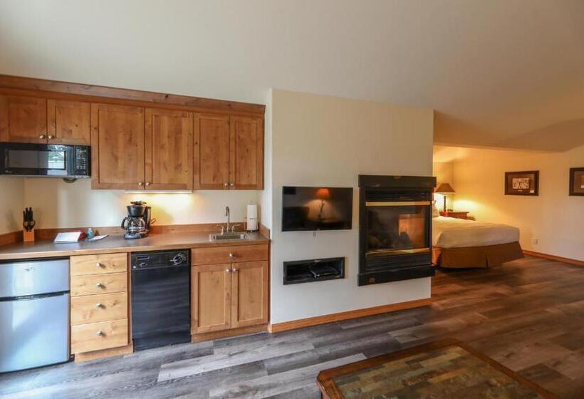 استودیوی لوکس, Meadow Lake Resort & Condos