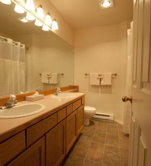 استودیوی استاندارد, Meadow Lake Resort & Condos