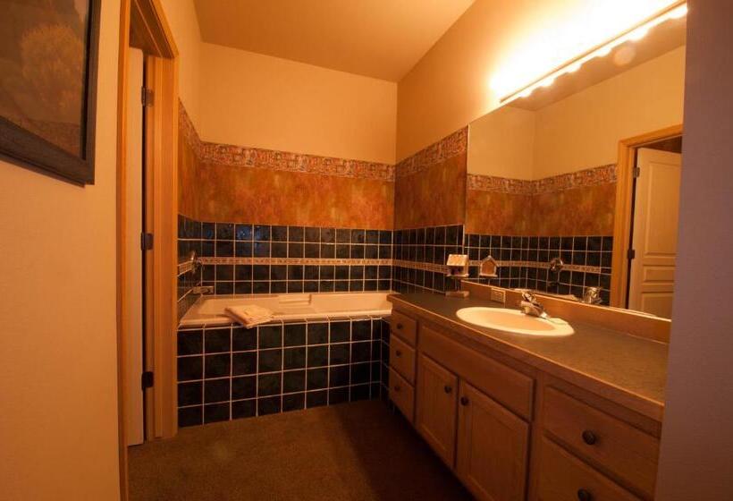 آپارتمان 2 خوابه, Meadow Lake Resort & Condos