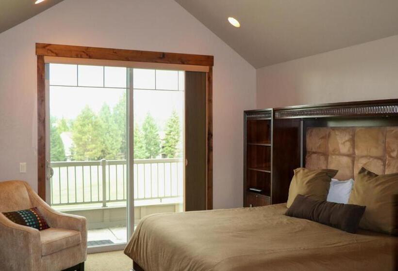 1 Bedroom Penthouse Apartment, Meadow Lake Resort & Condos