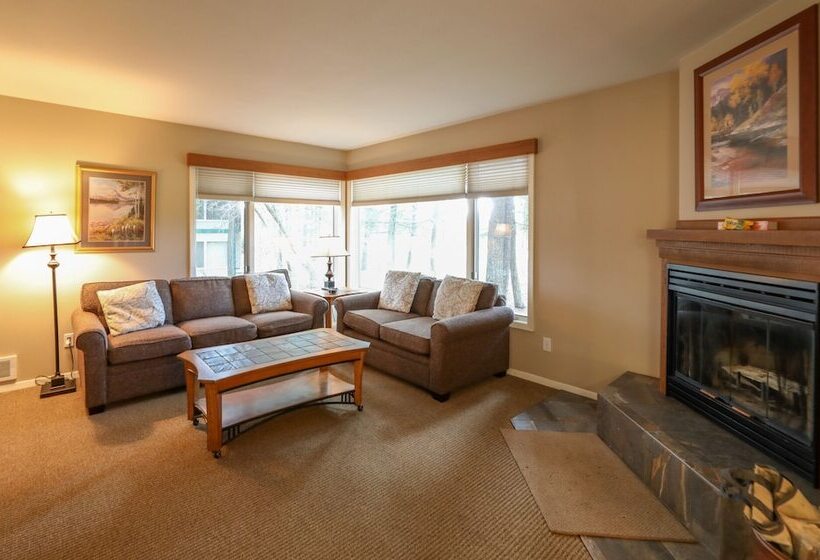 2 Bedroom Apartment, Meadow Lake Resort & Condos