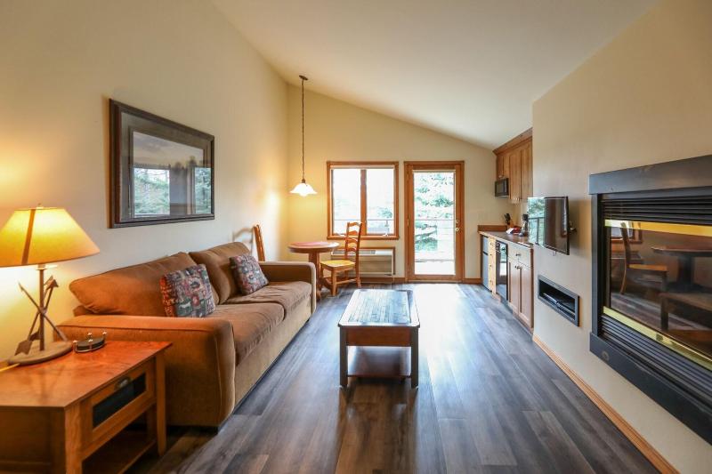 استودیوی لوکس, Meadow Lake Resort & Condos