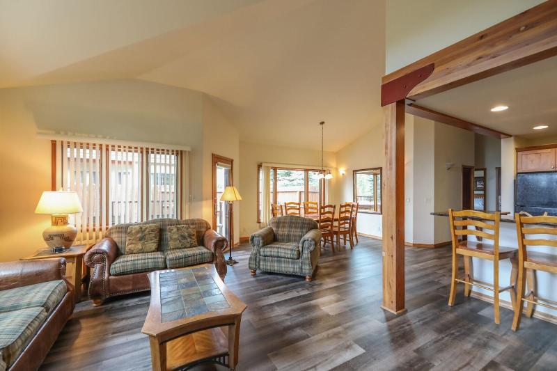 اتاق استاندارد با تخت بزرگ, Meadow Lake Resort & Condos