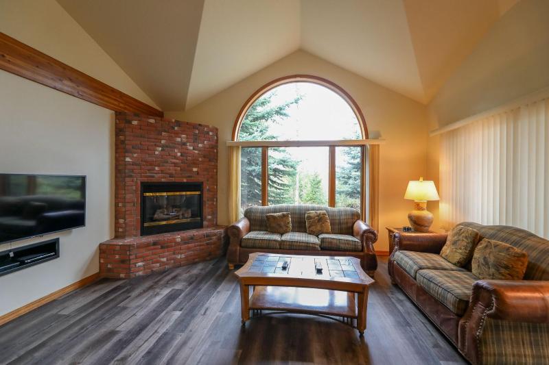 اتاق استاندارد با تخت بزرگ, Meadow Lake Resort & Condos