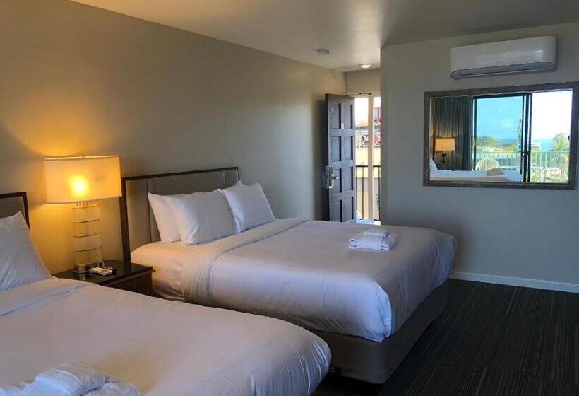 اتاق لوکس با بالکن و چشم‌انداز دریا, Moonlight Beach Motel