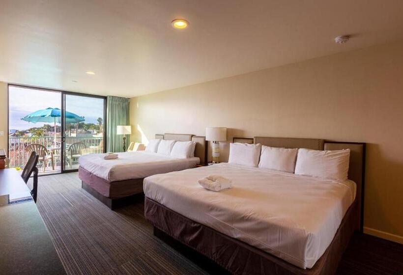 اتاق لوکس با بالکن و چشم‌انداز دریا, Moonlight Beach Motel