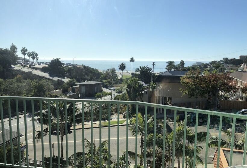 اتاق لوکس با بالکن و چشم‌انداز دریا, Moonlight Beach Motel