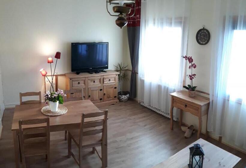 1 Bedroom House, Entre Lacs Et Volcans