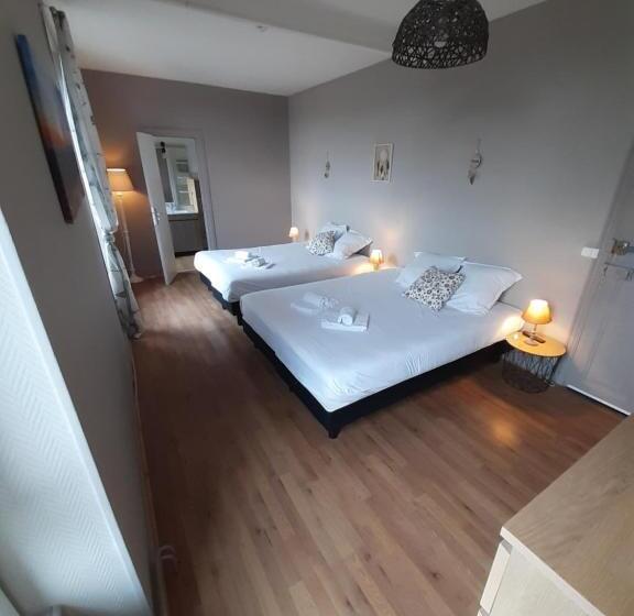Family Room, Entre Lacs Et Volcans