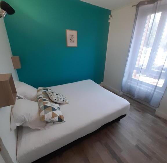 Family Room, Entre Lacs Et Volcans