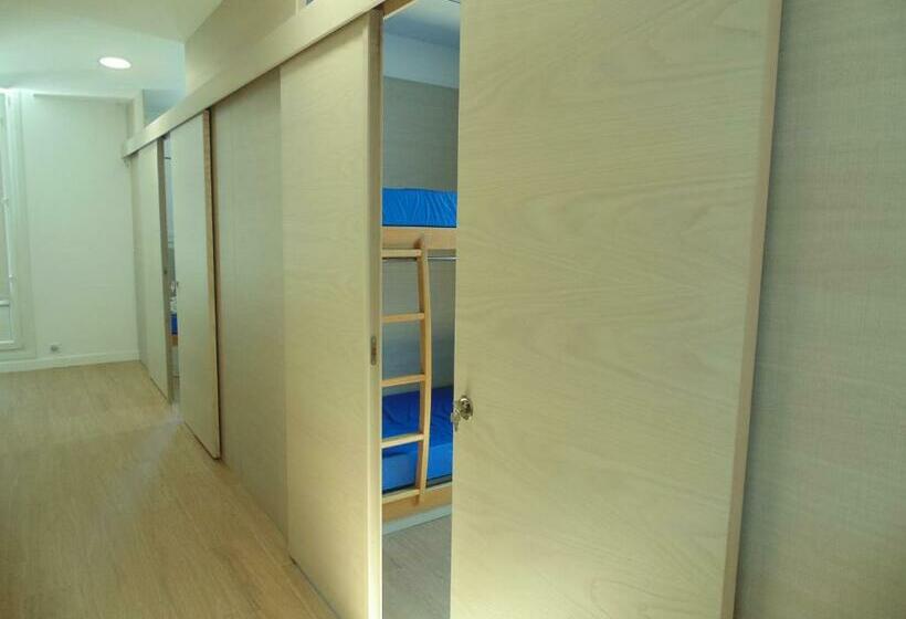 اتاق استاندارد چهارنفره با سرویس بهداشتی مشترک, Hostel Albergue O Mesón