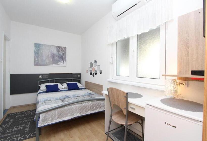 اتاق استاندارد یک نفره, Apartments Eva
