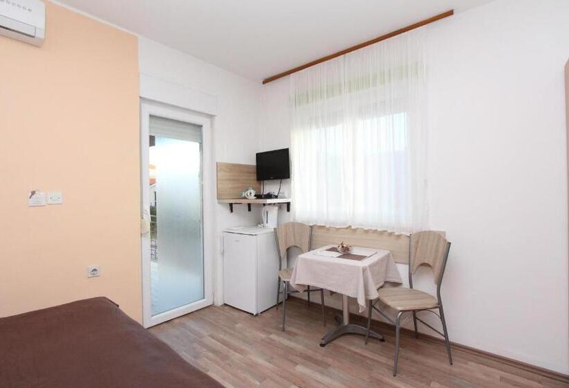 اتاق استاندارد با چشم‌انداز دریا, Apartments Eva