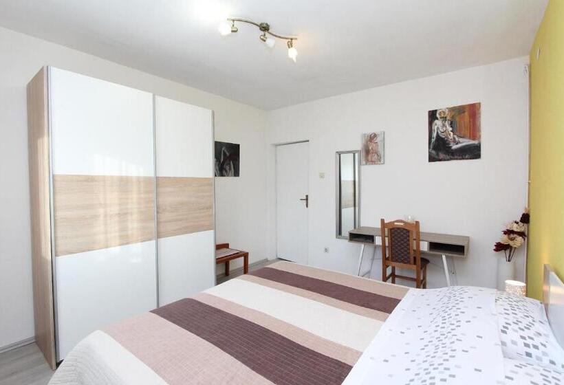 1 Bedroom Apartment with Terrace Sea View, Apartments Eva