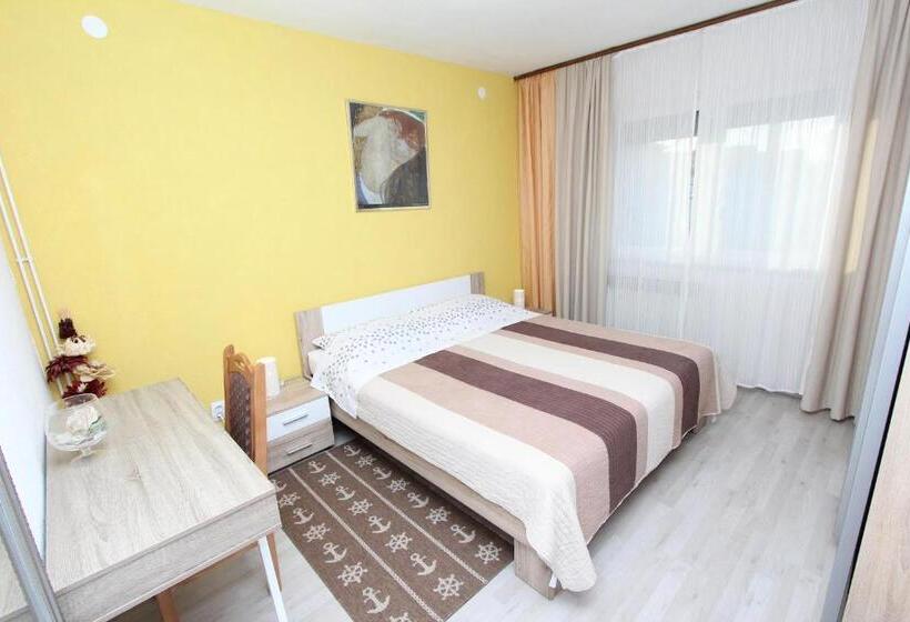 1 Bedroom Apartment with Terrace Sea View, Apartments Eva
